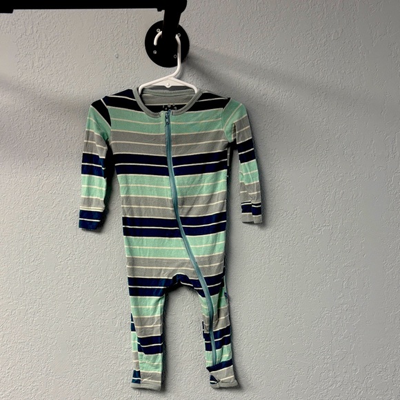 Kickee Pants Other - Striped 12-18mo Baby/Toddler Striped  One Piece w front zipper & buttoned Bckflp